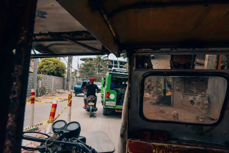 busy roads boracay