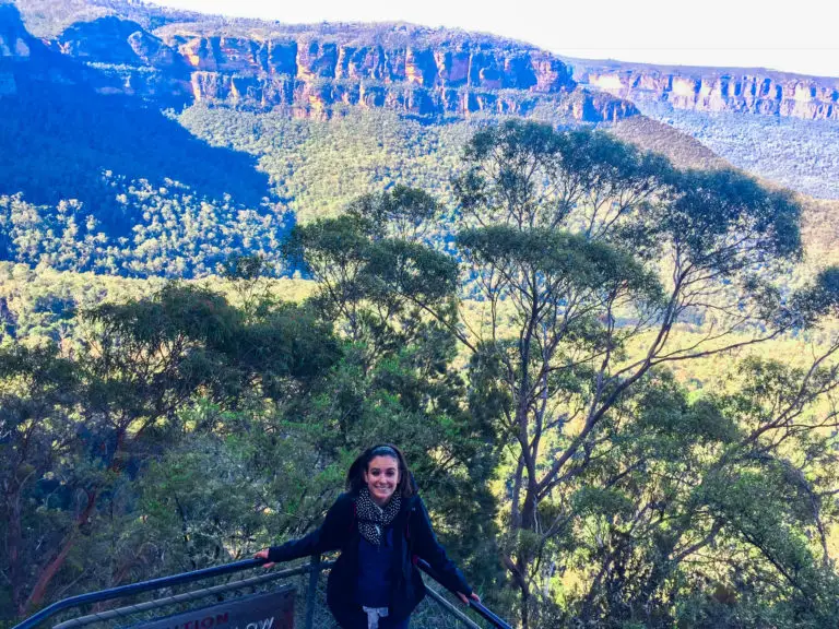 girl hiking blue mountains national park