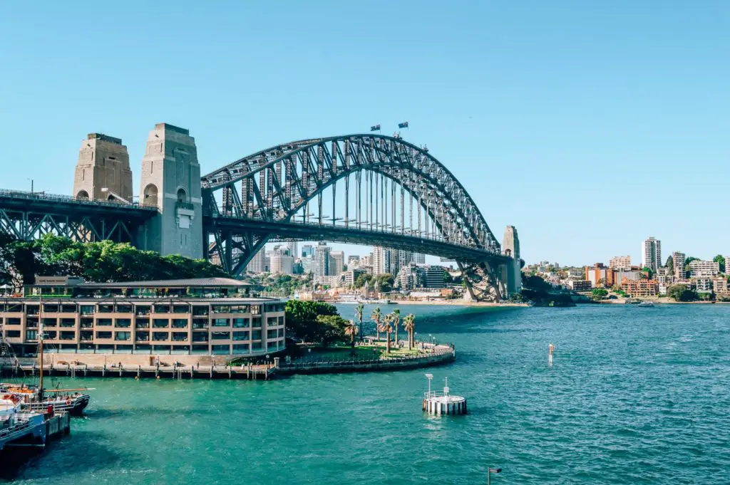 Sydney harbour bridge in the daytime