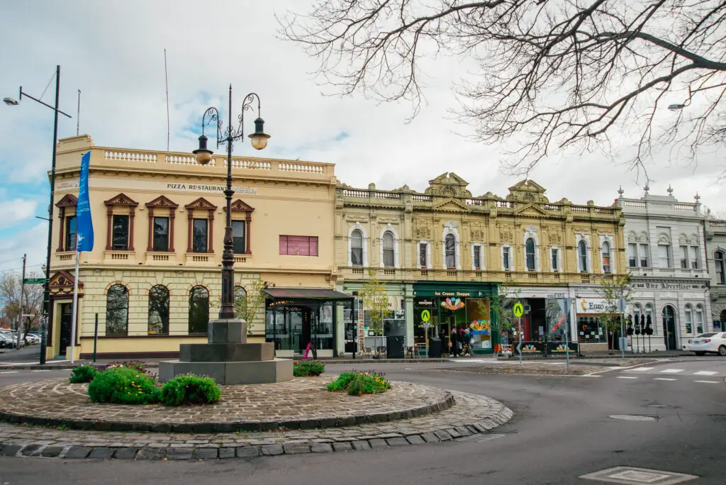 Williamstown town centre roundabout