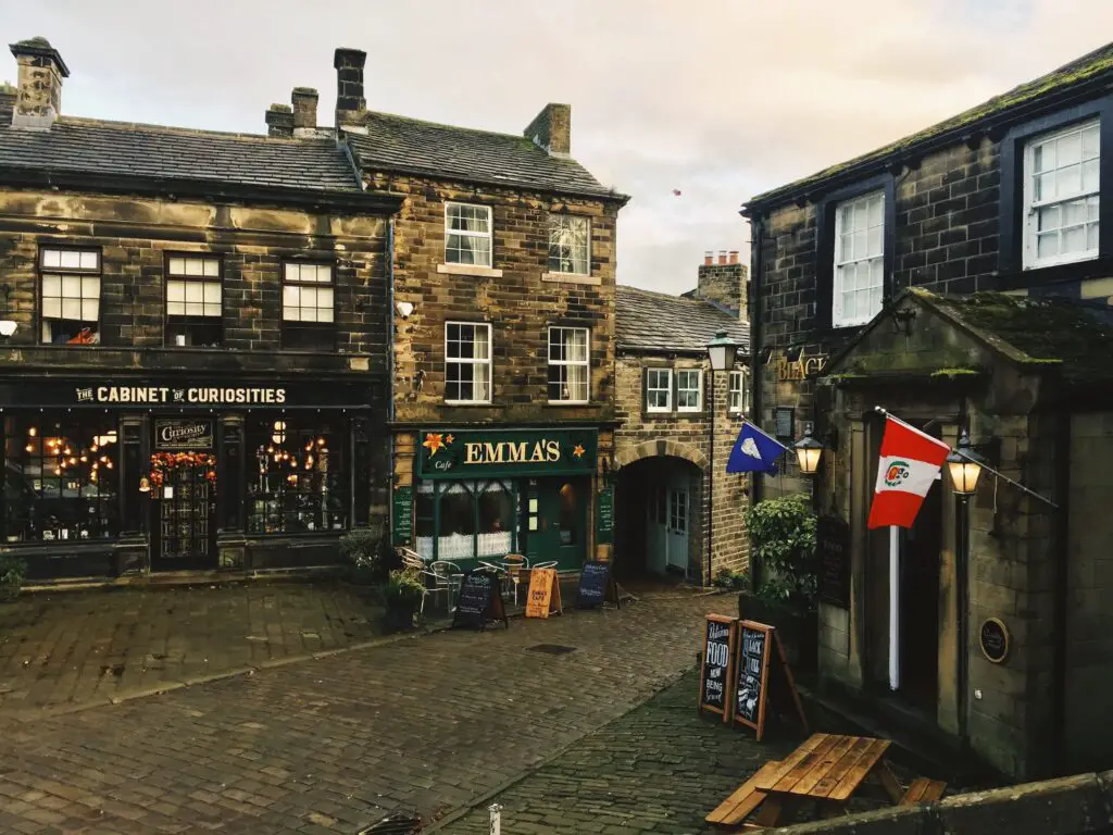 stone houses in yorkshire village