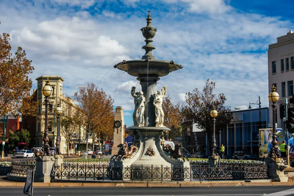 water fountain in bendigo Charing Cross