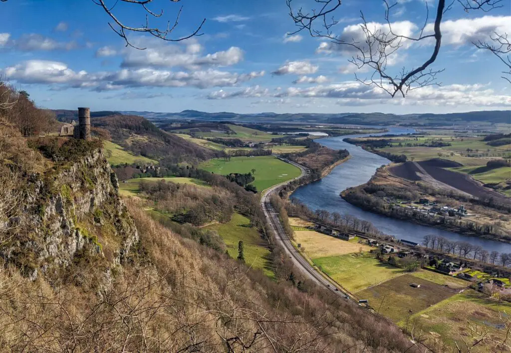 hill top view of castle and river from Kinnoull Hill