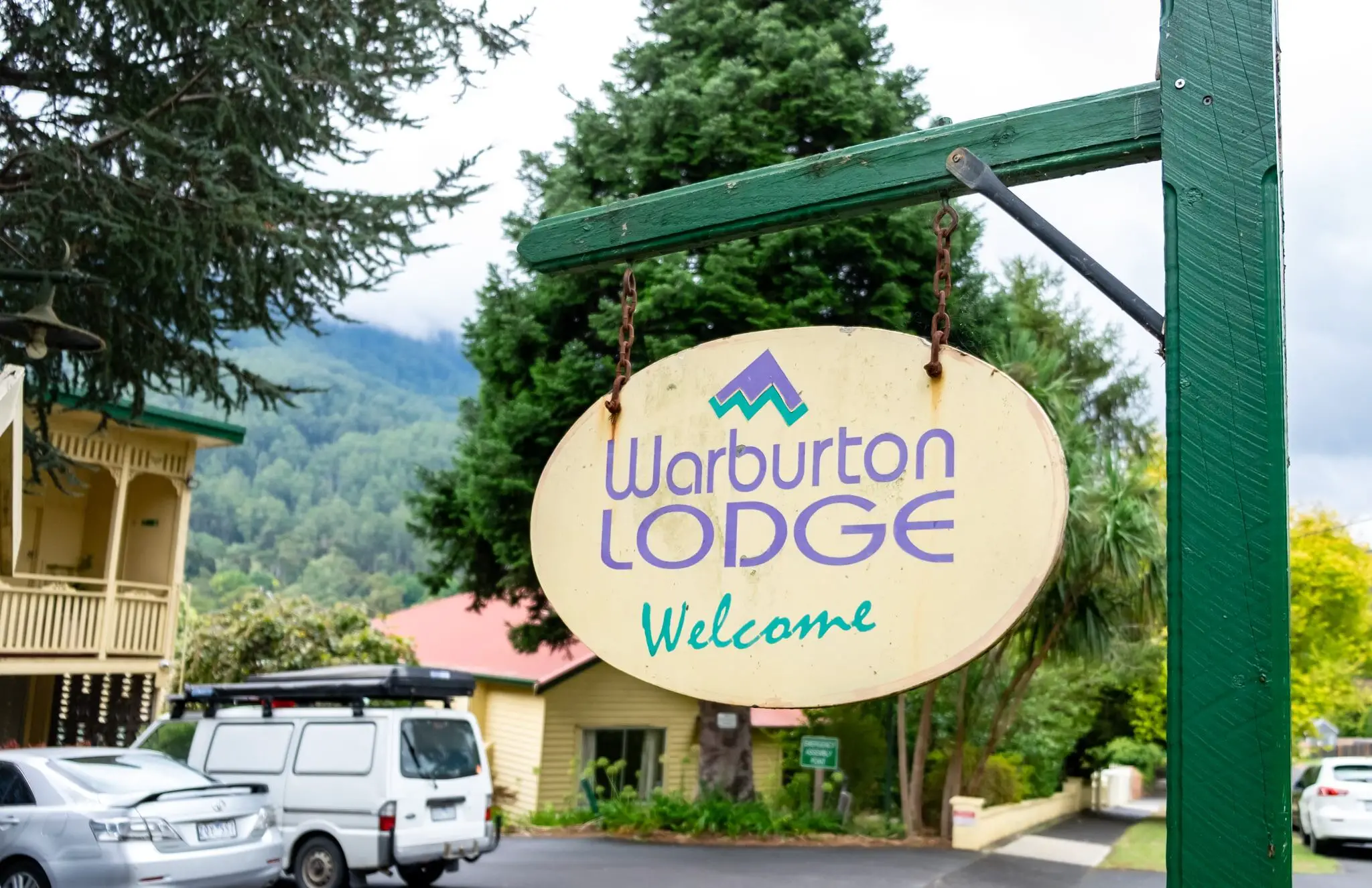 In Review: Cheap Charm at Warburton Lodge