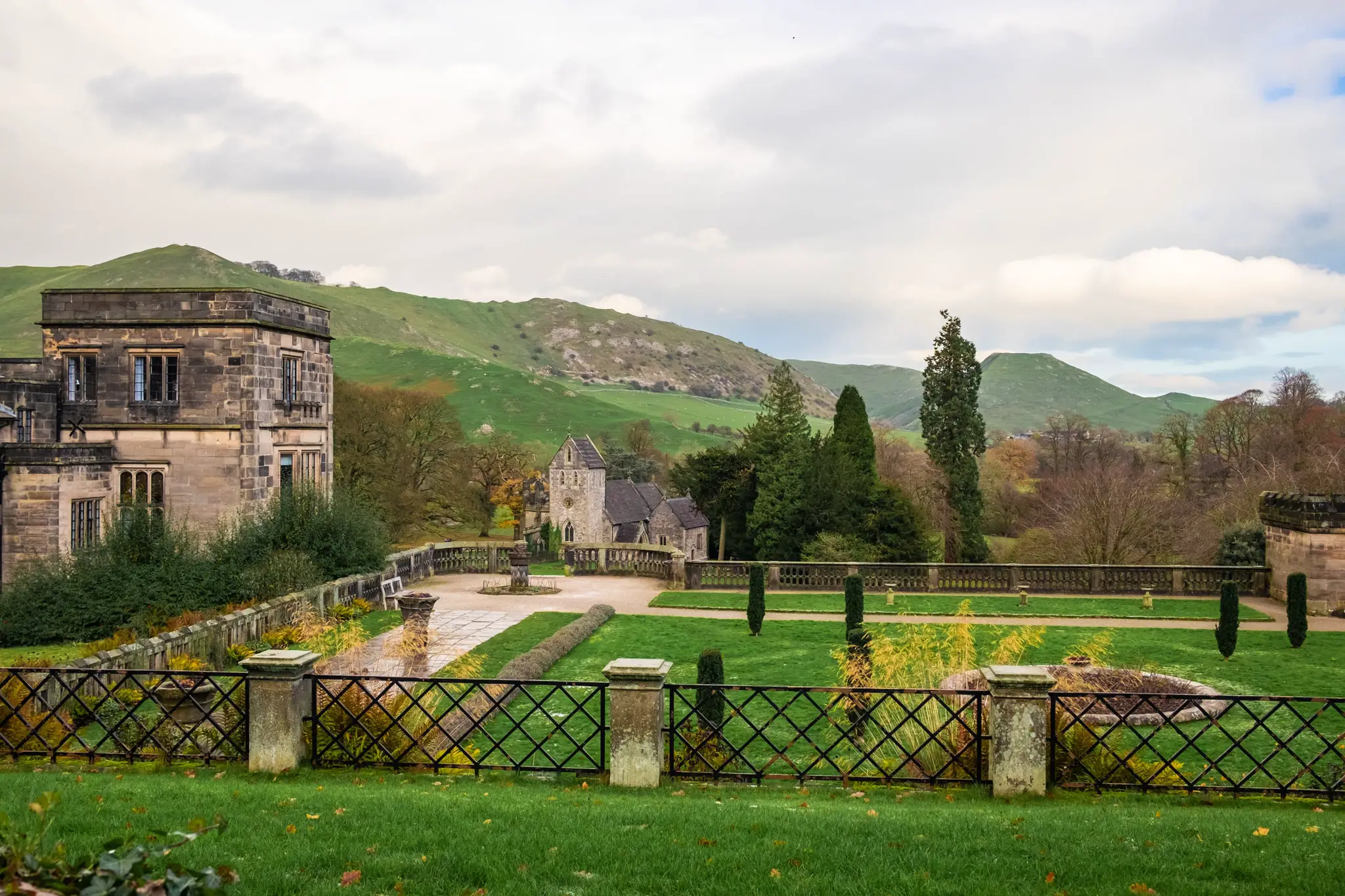 A Day Trip to Ilam: the Prettiest Village in Staffordshire